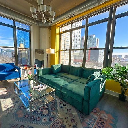 Bright 2Br Luxury Corner Suite With Optional Parking Sleeps 6 Guests Near Mccormick Place And Soldier Field شيكاغو المظهر الخارجي الصورة