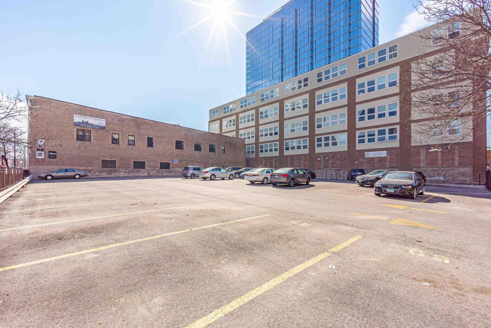 Bright 2Br Luxury Corner Suite With Optional Parking Sleeps 6 Guests Near Mccormick Place And Soldier Field شيكاغو المظهر الخارجي الصورة