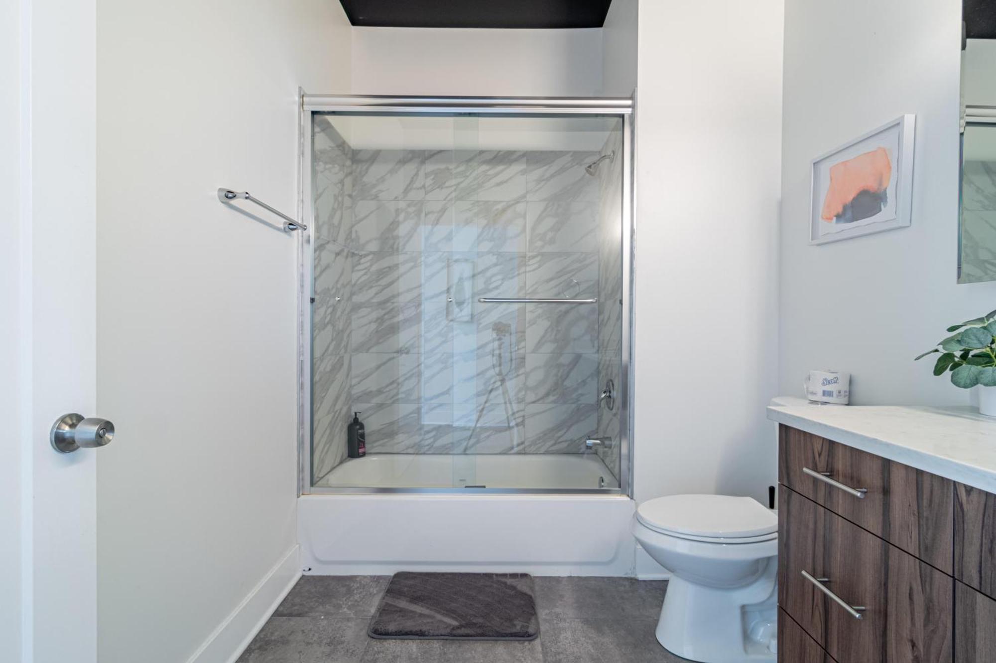 Bright 2Br Luxury Corner Suite With Optional Parking Sleeps 6 Guests Near Mccormick Place And Soldier Field شيكاغو المظهر الخارجي الصورة